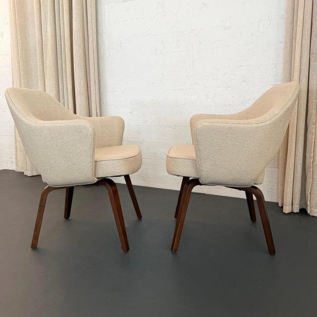 Cream 1960s Pair of Eero Saarinen for Knoll Wood Executive Armchairs in Cream Tweed For Sale - Image 8 of 10