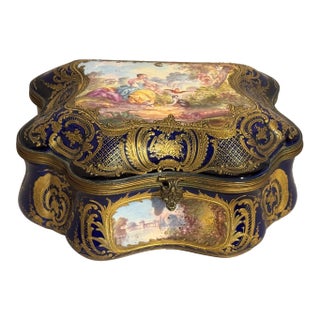 1860s Sévres French Rococo Royal Blue Porcelain Trinket Box For Sale