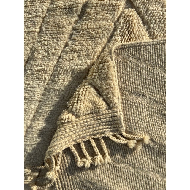 Vintage Textured Moroccan Wool Rug, 1990 For Sale - Image 9 of 10