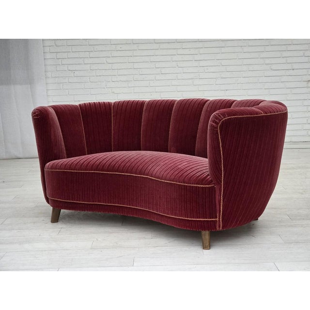 Danish 2-Seater Banana Sofa in Red Velour and Oak, 1970s For Sale - Image 12 of 18