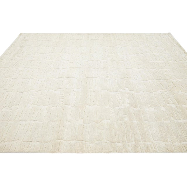 Minimalist Contemporary Moroccan Style Wool Rug in Ivory by Apadana For Sale In New York - Image 6 of 9
