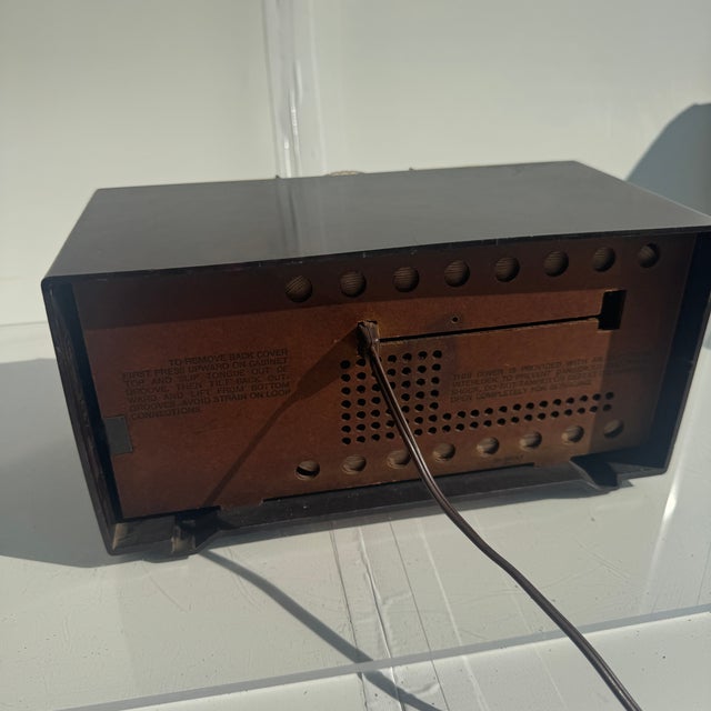 1950s Philco Twin Speaker Am Radio With Faux Mahogany Finish For Sale - Image 10 of 14