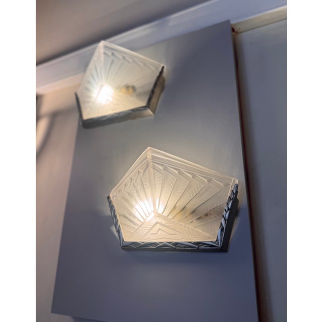Metal Art Deco Wall Lights in Pressed Glass and Nickel-Plated Bronze, Set of 2 For Sale - Image 7 of 18