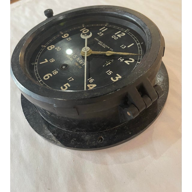 Authentic Wwii Chelsea Clock Co. u.s. Navy Deck Clock in Original Bakelite Case With Key For Sale - Image 4 of 10