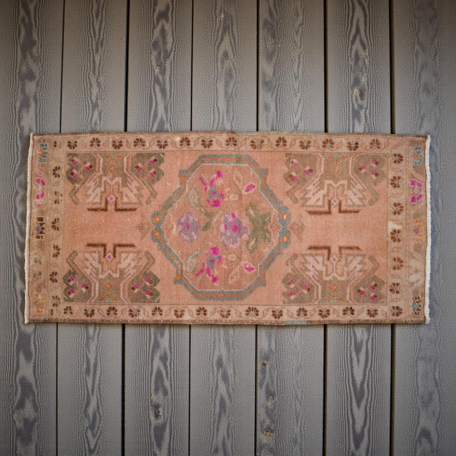 Hollywood Regency 1960s Low Pile Hand Knotted Turkish Small Rug Faded Mat Accent Rug - 21'' X 45'' For Sale - Image 3 of 16
