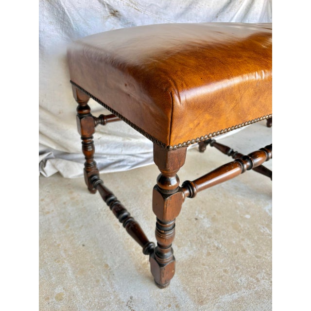 Late 19th Century French Louis XIV Style Walnut and Leather Bench For Sale - Image 6 of 12