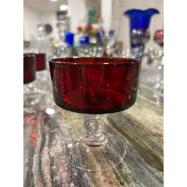 French Set of 4 Mid Century Modern Cristal D’arque French Champagne Coupes Red For Sale - Image 3 of 12