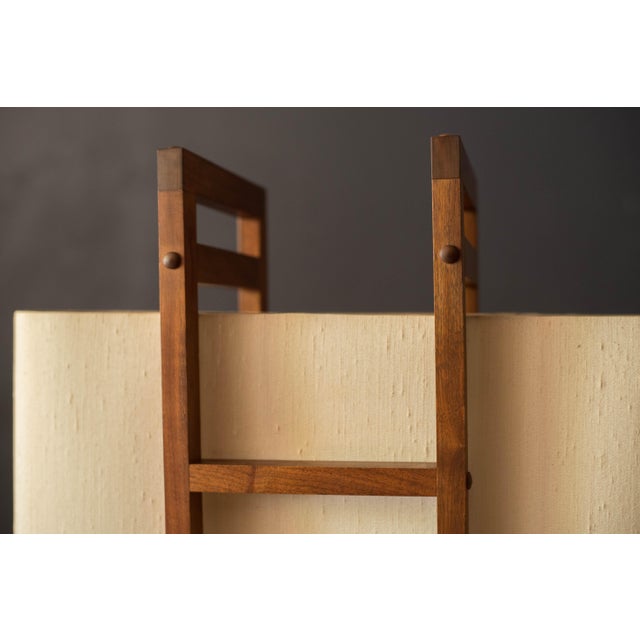 1960s Mid Century Modern Sculptural Walnut and Brass Standing Floor Lamp For Sale - Image 5 of 18
