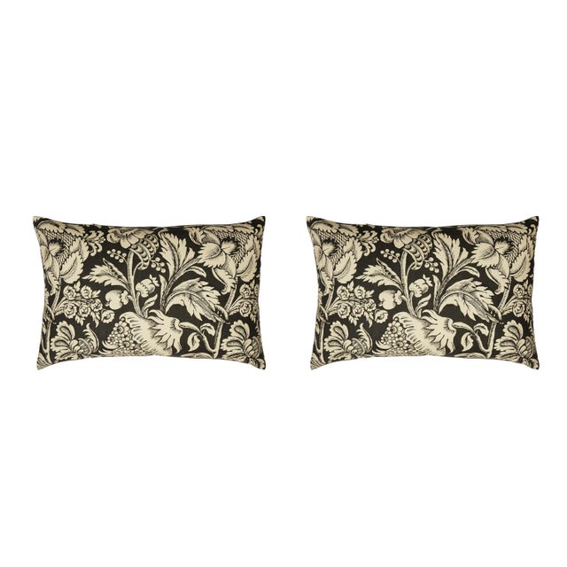 Pair of Linen Pillow Cushions - Grands Pavots Pattern - Designed and Made in Paris For Sale - Image 4 of 4