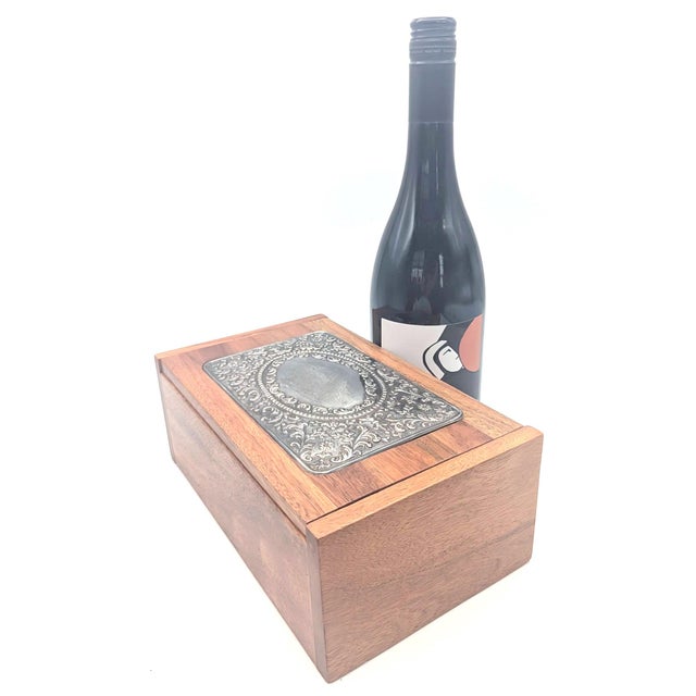 Late 20th Century Handcrafted Wood Jewelry Box With Decorative Sterling Silver Plaque For Sale In Miami - Image 6 of 14