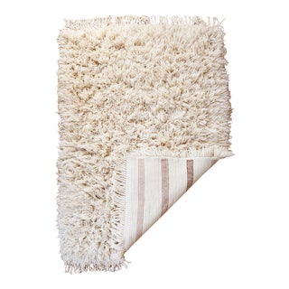 Reversible Natural White Shag Moroccan Wool Rug With Light Rose, Mauve, Sienna Stripe Back For Sale