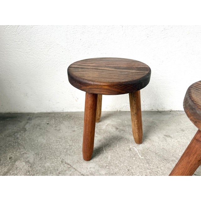 Brown Vintage Tripod Stools in Beech, 1960s, Set of 3 For Sale - Image 8 of 10