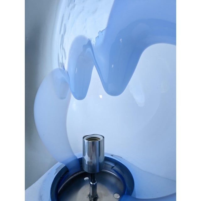 Mid-Century Modern Membrane Table Lamp in Blue Murano Glass and Chrome by Toni Zuccheri, 1970s For Sale - Image 3 of 9