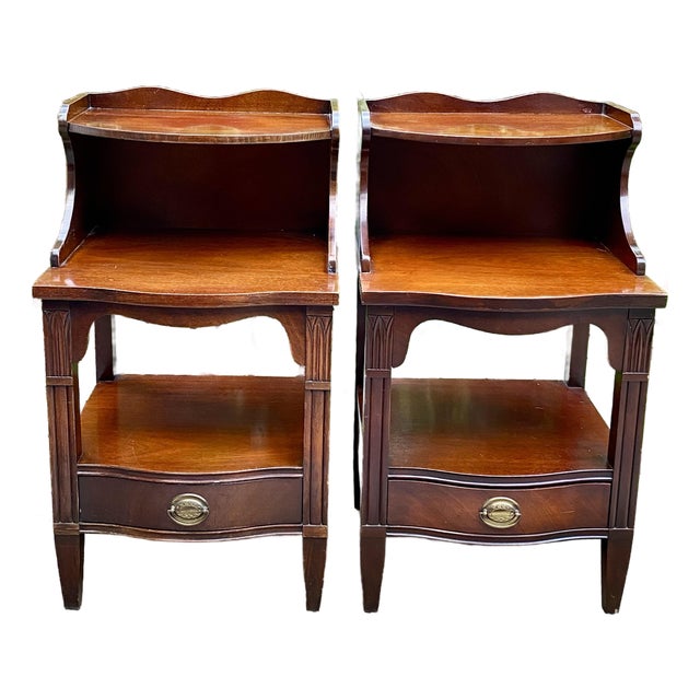Drexel Nightstands End Tables Vintage of Mahogany Pair For Sale