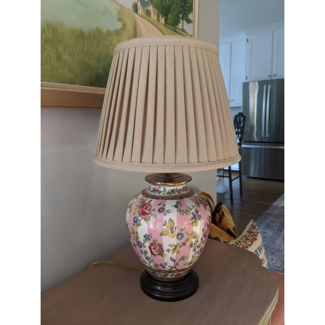 Vintage Pink Chintz Ceramic Table Lamp With Pleated Lampshade For Sale - Image 14 of 15