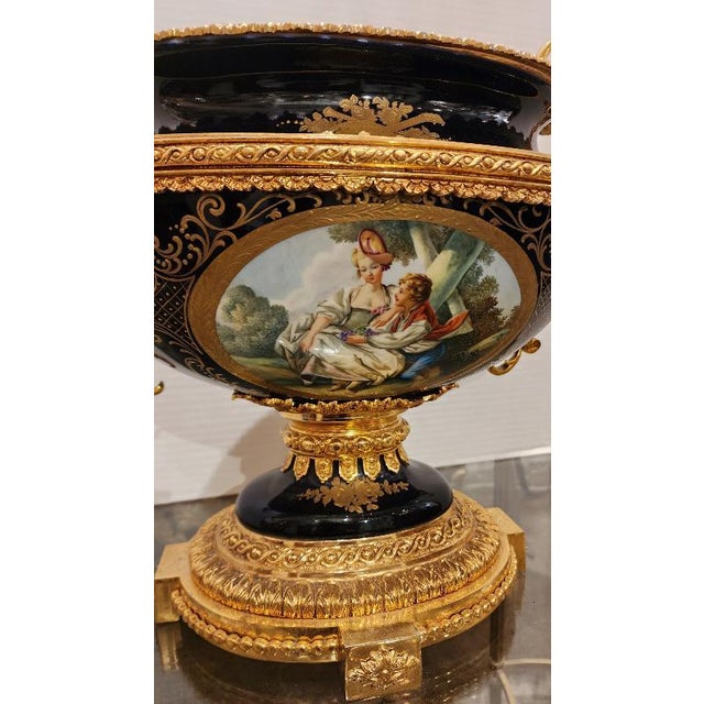 Early 20th Century French Gilt Limoges Style Porcelain Handled Centerpiece For Sale - Image 9 of 9