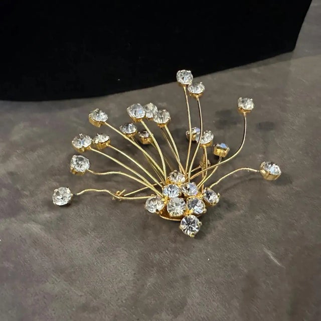 1970s Dazzling Costume Jewelry Floral Italian Brooch by 6 Donna For Sale - Image 9 of 11