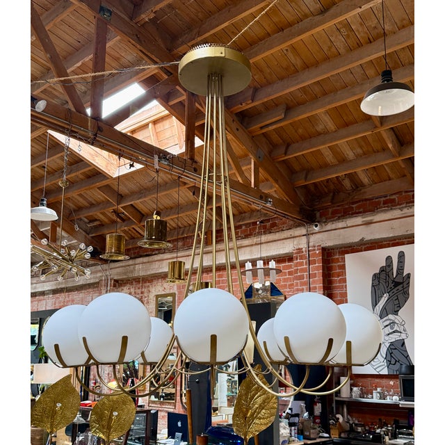 Modern 1970s Mid Century Oversize Italian Chandelier For Sale - Image 3 of 8