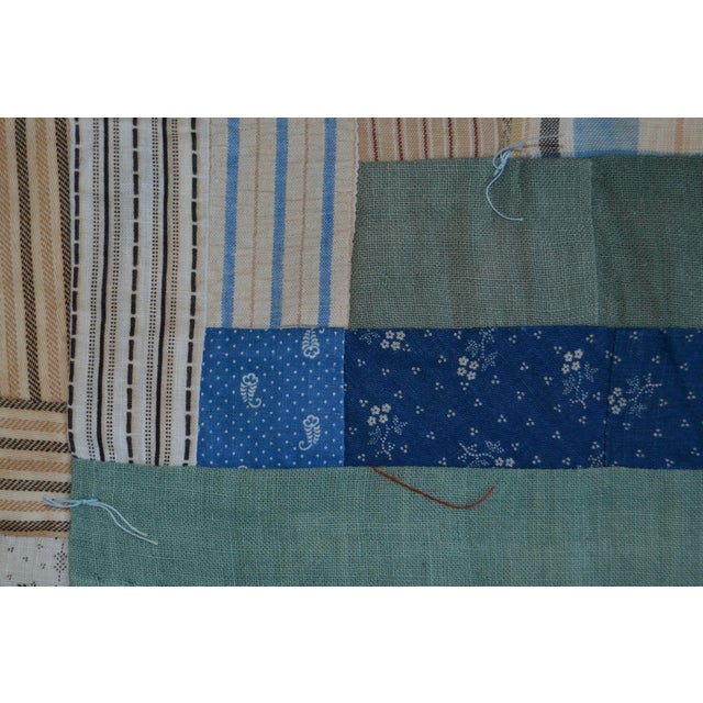 Early Log Cabin Quilt With a "Barn Raising" Layout For Sale - Image 13 of 15
