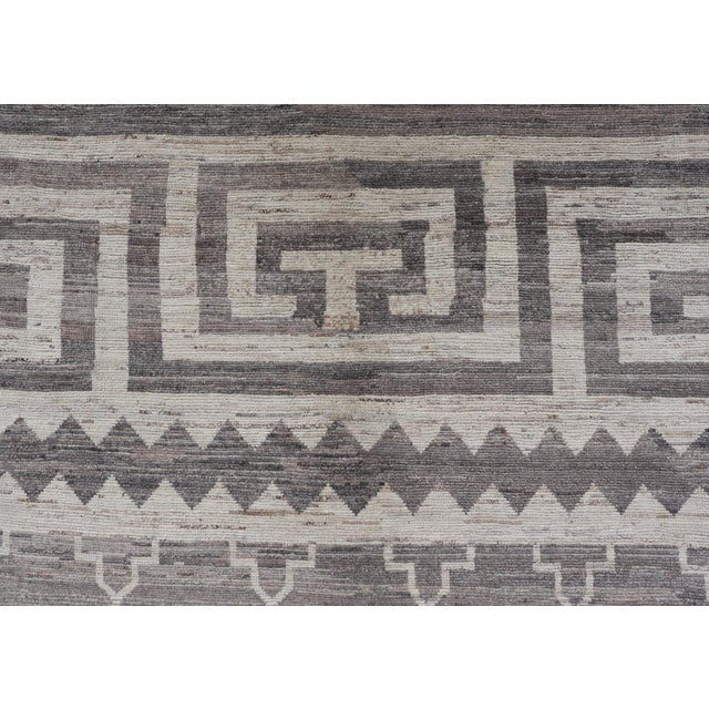 Modern Hand-Knotted Khotan Rug in Wool With Sub-Geometric & Greek Key Design For Sale - Image 4 of 12