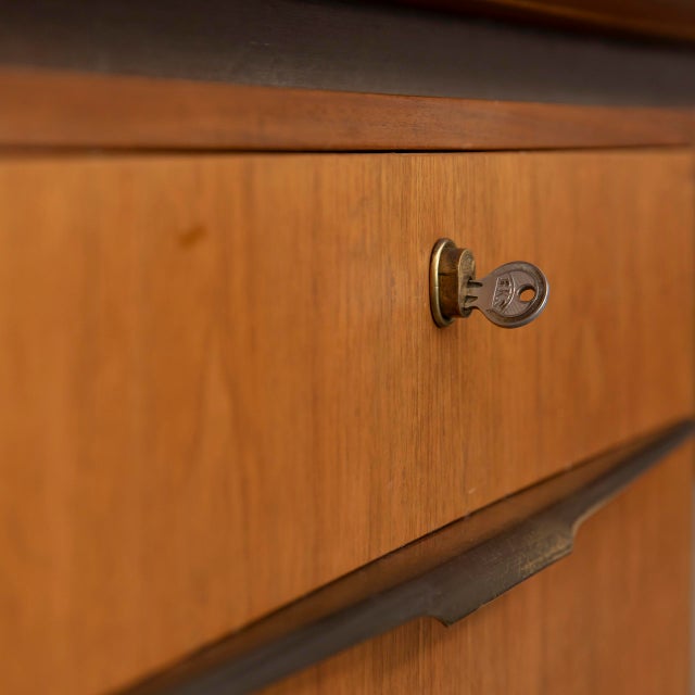 Large Mid-Century Modern Desk in Walnut Veneer and Brass, 1950s For Sale - Image 6 of 12