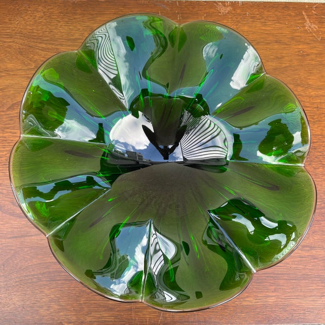Murano Large Mid-Century Modern Handblown Emerald Art Glass Centerpiece. Circa 1960s For Sale - Image 4 of 12