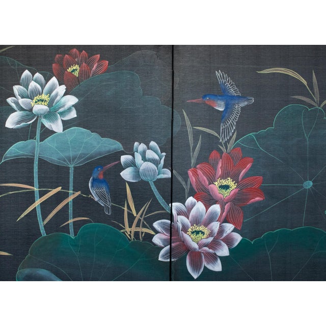 Wood 1970s Chinoiserie Painted Silk Screen "Hummingbirds and Lotus" For Sale - Image 7 of 18