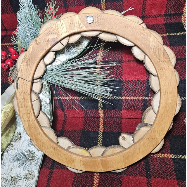 Handcrafted Oak Slice Wreath - 16" Rustic Elegance For Sale - Image 10 of 14