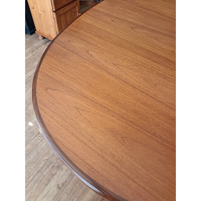 Mid-Century Fresco Extending Dining Table in Teak by Victor Wilkins for G-Plan, 1960s For Sale - Image 16 of 18