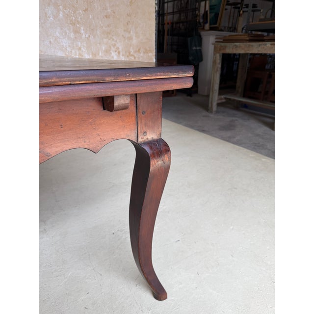 French Early 20th Century Walnut Farm Table With Cabriole Legs and Two Extension Leaves For Sale - Image 10 of 18