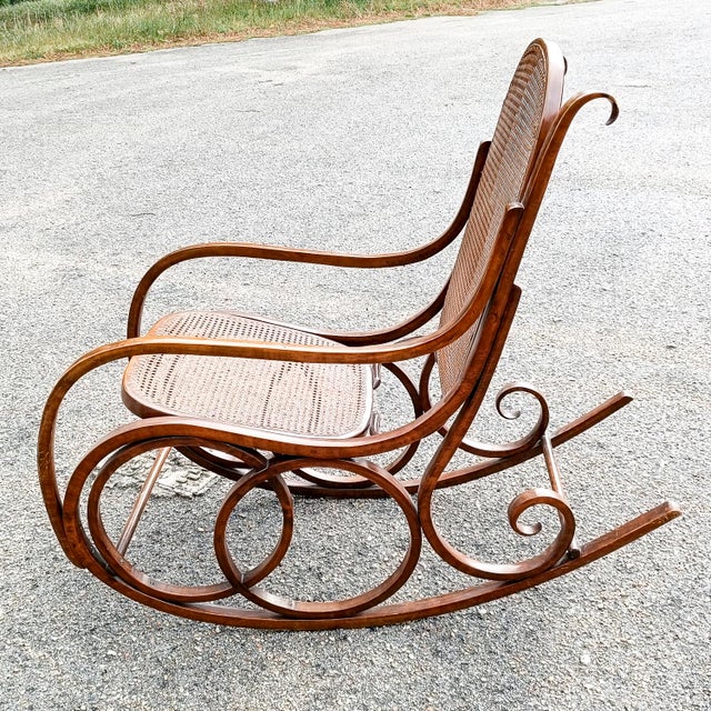Bentwood and Wicker Rocking Chair from Thonet, 1930s For Sale - Image 3 of 16