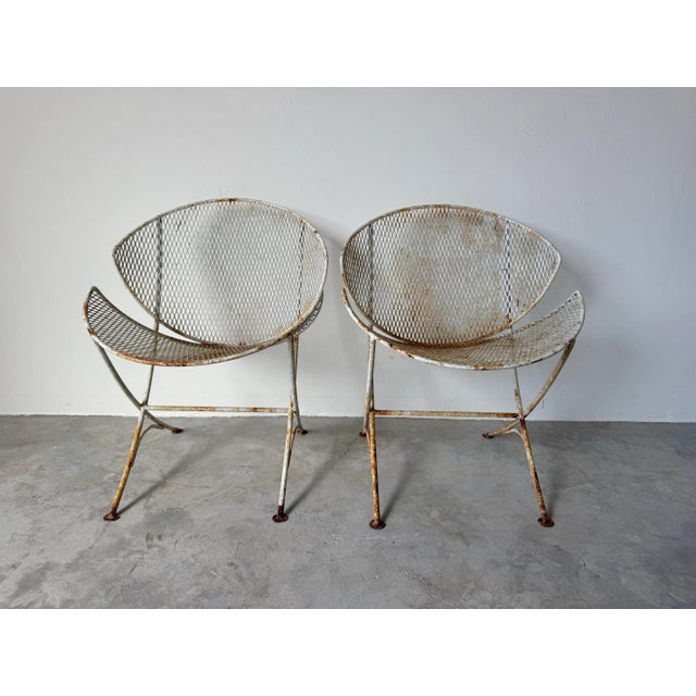 Mid-Century Modern 1960’s Vintage Maurizio Tempestini for Salterini “Clamshell” or “Orange Slice” Outdoor Chairs – Pair For Sale - Image 3 of 12