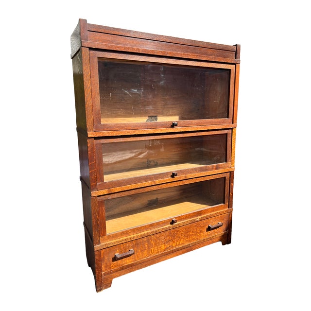 Traditional Antique Barrister Bookcase by Globe Wernicke in Tiger Oak Wood For Sale - Image 3 of 12