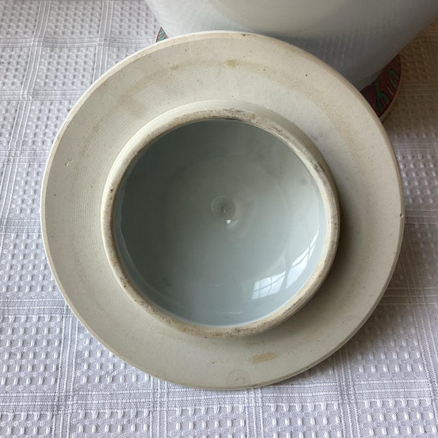 Large Vintage Chinese Porcelain Jar With Lid – Bird of Paradise & Calligraphy For Sale - Image 9 of 11