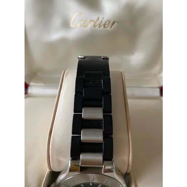 Cartier Vintage Collector-Grade Cartier 21 Must De Cartier Autoscaph Stainless Steel Watch W. Sapphire Cabochon, Unisex, Full Set/Orig. Box/Paper For Sale - Image 4 of 7