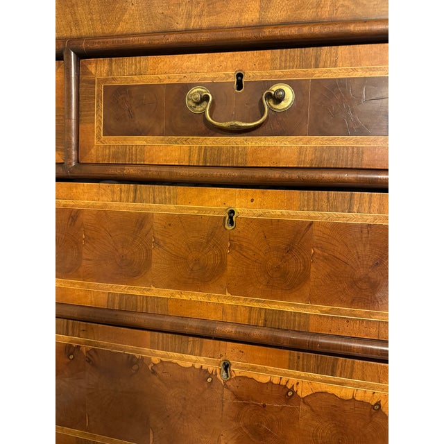 George I Oyster-Veneered Walnut Chest on Chest (Tallboy), C. 1720–1740 For Sale - Image 6 of 15