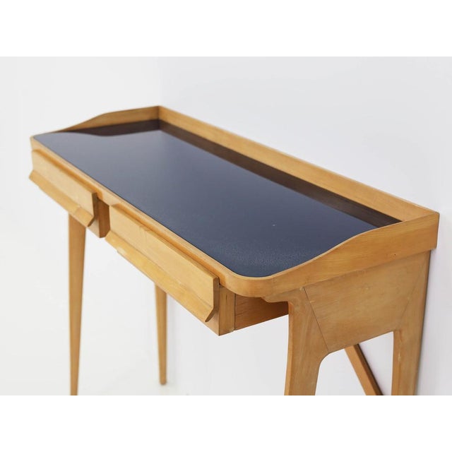 Vintage Italian Console Table with Drawers in Lemonwood and Navy Blue Glass by Silvio Cavatorta, 1956 For Sale - Image 8 of 9