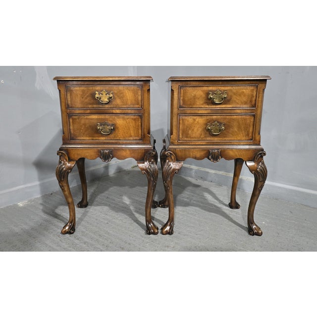 1920s Queen Anne Walnut Bedside Chests of Drawers, 1920, Set of 2 For Sale - Image 5 of 11