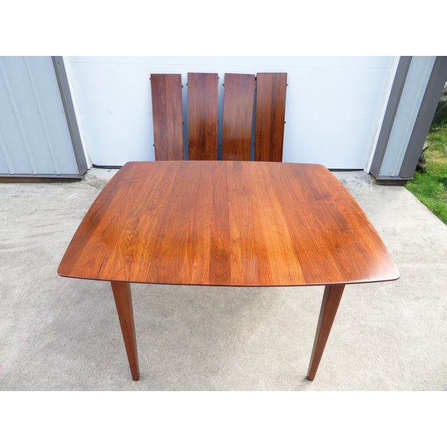 Mid-Century Modern Vintage Mid Century Walnut Extending Dining Table W/ Leaves by Ace Hi Furniture For Sale - Image 3 of 13