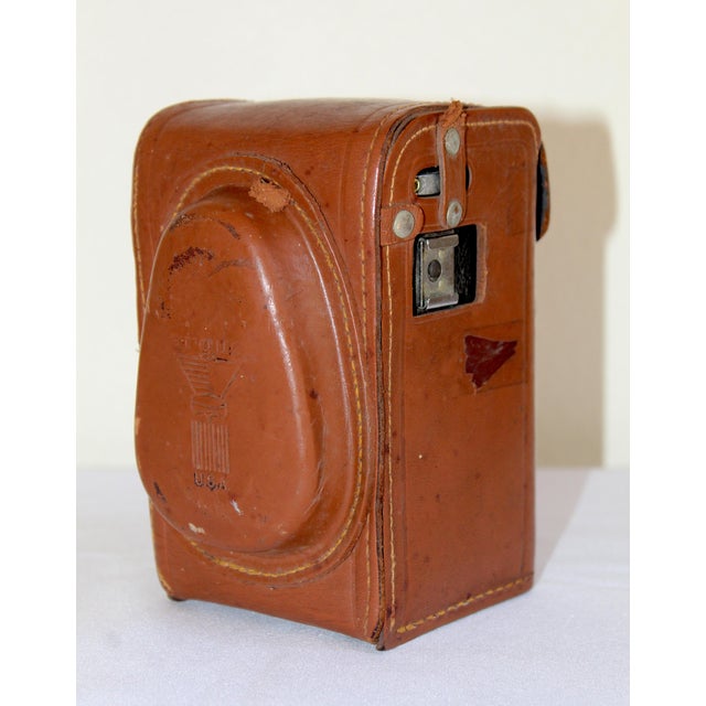 Vintage Argus Argoflex Twin Lens Reflex (Tlr) Camera – Bakelite 120 Film Camera With Argus Anastigmat Lens, Made in Usa, Circa 1950–1952 For Sale - Image 16 of 16