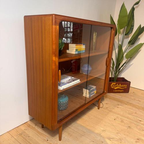 Dyrlund Teak Bookcase, 1960s, in Good conditions.