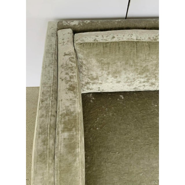 Modern Modern Gray Crushed Velvet Club Chair For Sale - Image 3 of 7