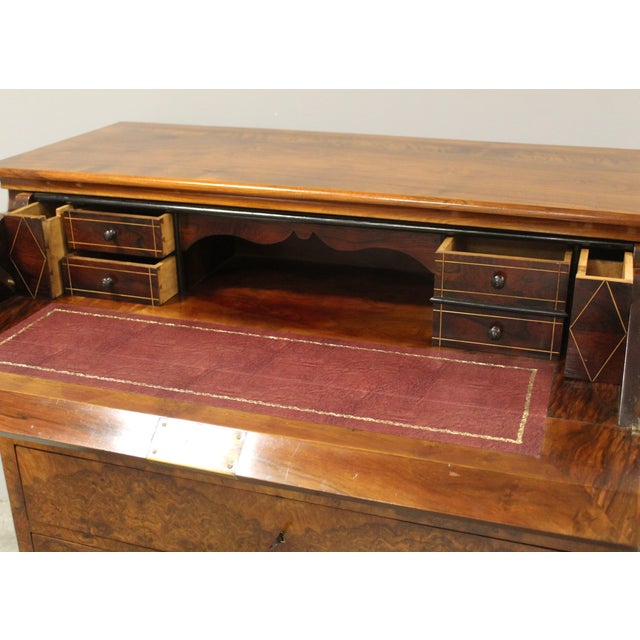 Walnut Drop-Leaf Chest of Drawers, 19th Century For Sale - Image 12 of 18