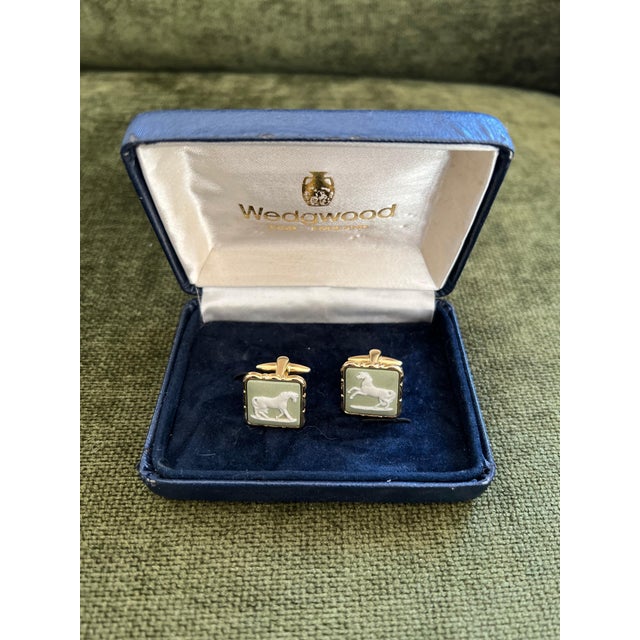Vintage Wedgwood British Royal Gold Plate & Green Jasper Cufflinks OriginalCase For Sale - Image 14 of 18