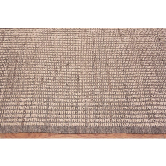 Textile Nazmiyal Collection Wool Modern Neutral Minimalist Rug For Sale - Image 7 of 8