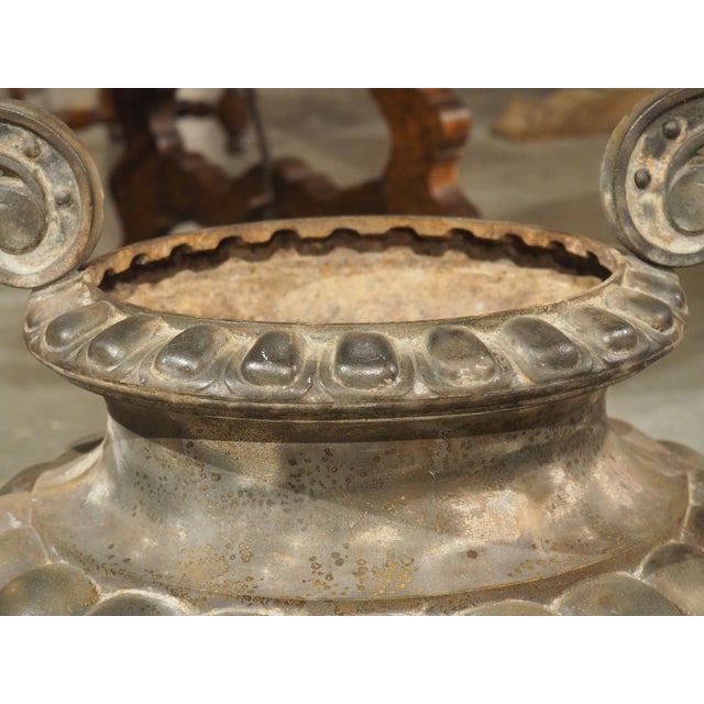 Pair of 19th Century Alfred Corneau Stamped Cast Iron Pots From France, “No. 2” For Sale - Image 15 of 18