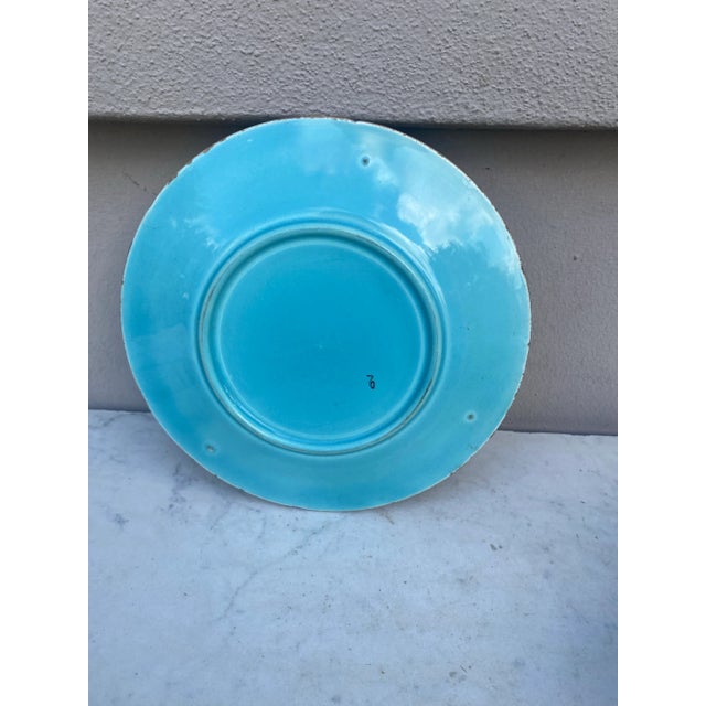 De Sarreguemines Majolica Gooseberry Plate Sarreguemines, Circa 1870 For Sale - Image 4 of 4