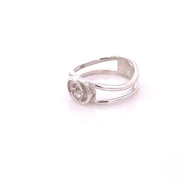 Gucci Late 20th Century Gucci Estate Ladies Ring Size 4 Sterling Silver 2.2 Grams For Sale - Image 4 of 5