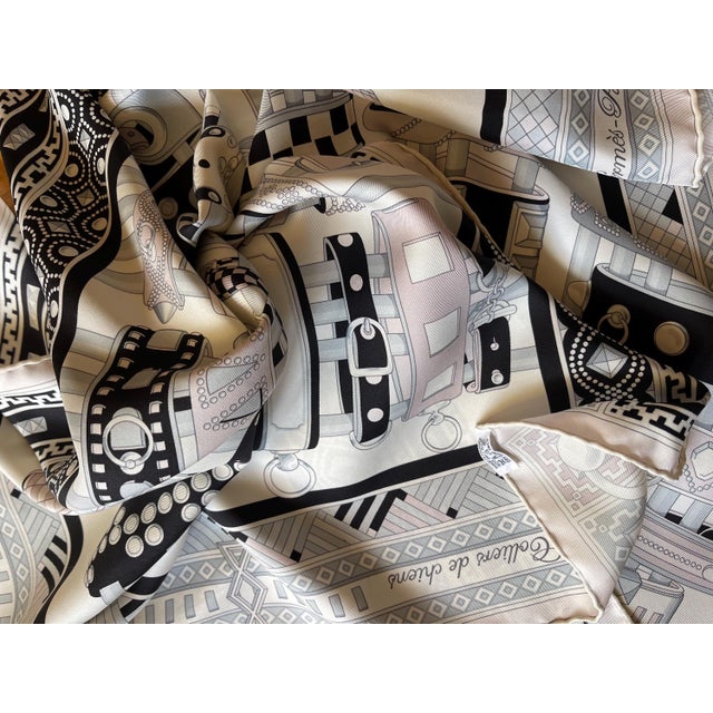 Late 20th Century HERMÈS COLLIERS de CHIENS Jamin Virginie 2013 Silk Scarf For Sale - Image 5 of 11