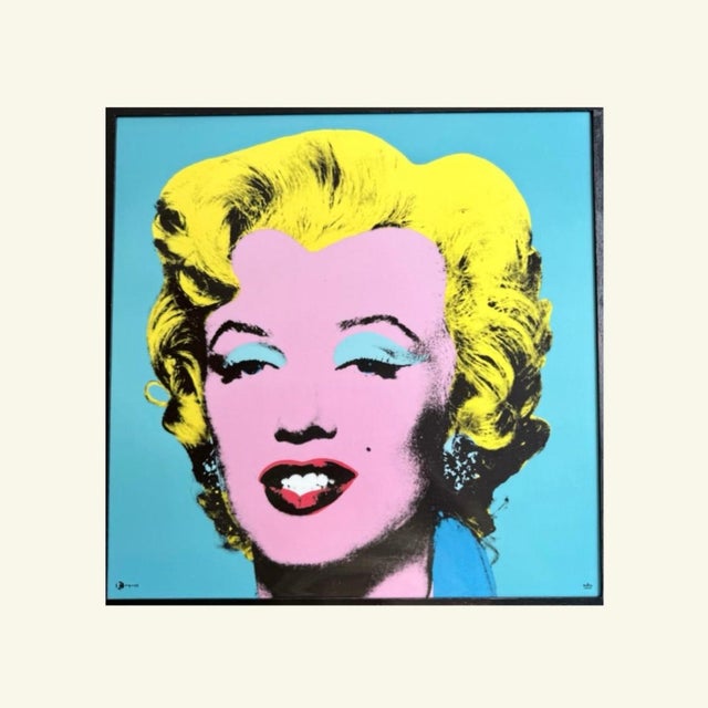 Marilyn Monroe in turquoise is a limited-edition (15/49) porcelain work produced by Rosenthal using Andy Warhol’s iconic...